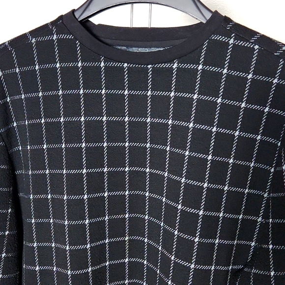 Sovereign Code Windowpane check  Black and White Sweater Size-Med NWOT - Picture 2 of 6